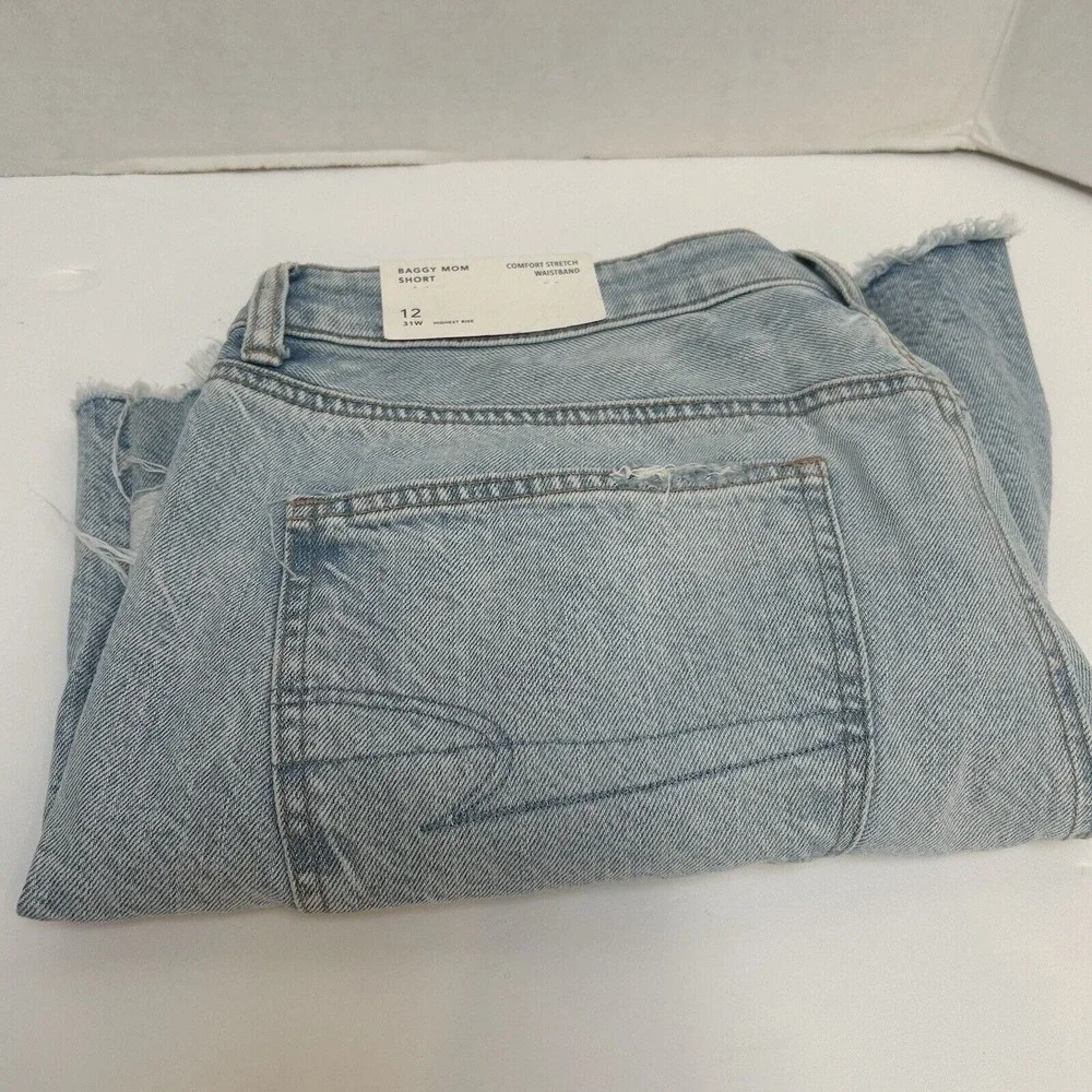 American Eagle NWT Light Denim Baggy Mom Jean Shorts‎ Stretch Waistband Size 12